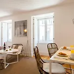 Five Stars Combro 77 * Lisboa