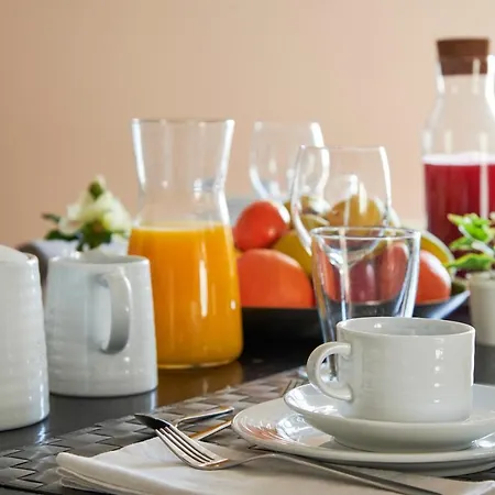 Apartament Five Stars Combro 77 *