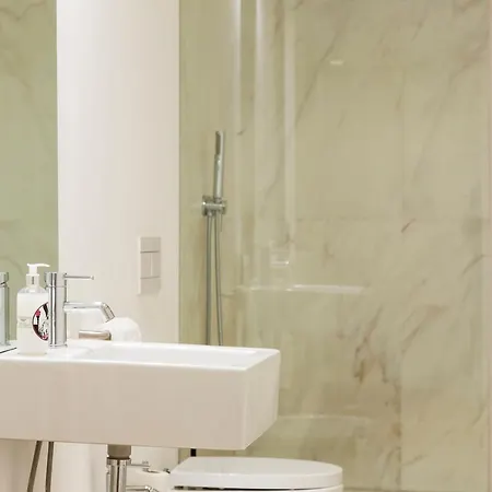 Five Stars Combro 77 Apartamento