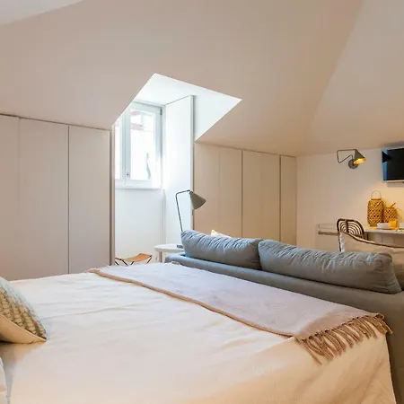 Appartement Five Stars Combro 77 *