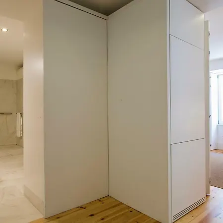 Five Stars Combro 77 * Lisboa