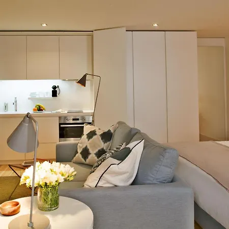 Apartment Five Stars Combro 77 *