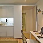 Apartament Five Stars Combro 77 *