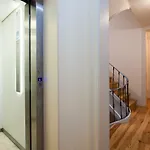 Apartament Five Stars Combro 77